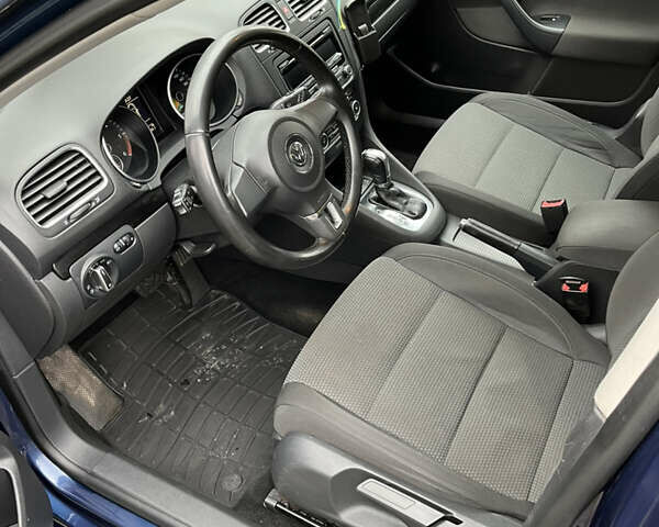 Синий Фольксваген Гольф, объемом двигателя 1.6 л и пробегом 225 тыс. км за 8900 $, фото 5 на Automoto.ua