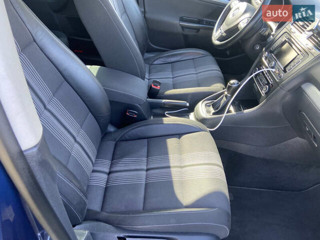 Синий Фольксваген Гольф, объемом двигателя 1.6 л и пробегом 214 тыс. км за 8950 $, фото 11 на Automoto.ua