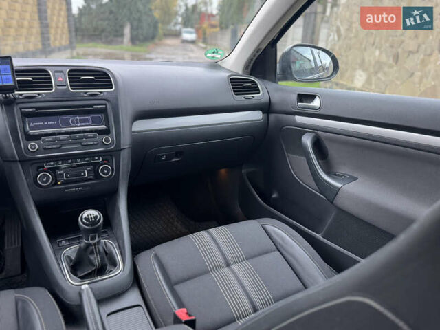 Синий Фольксваген Гольф, объемом двигателя 1.6 л и пробегом 235 тыс. км за 7950 $, фото 25 на Automoto.ua