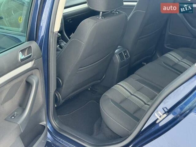 Синій Фольксваген Гольф, об'ємом двигуна 1.6 л та пробігом 228 тис. км за 8450 $, фото 28 на Automoto.ua