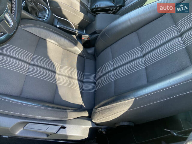 Синий Фольксваген Гольф, объемом двигателя 1.6 л и пробегом 214 тыс. км за 8950 $, фото 8 на Automoto.ua