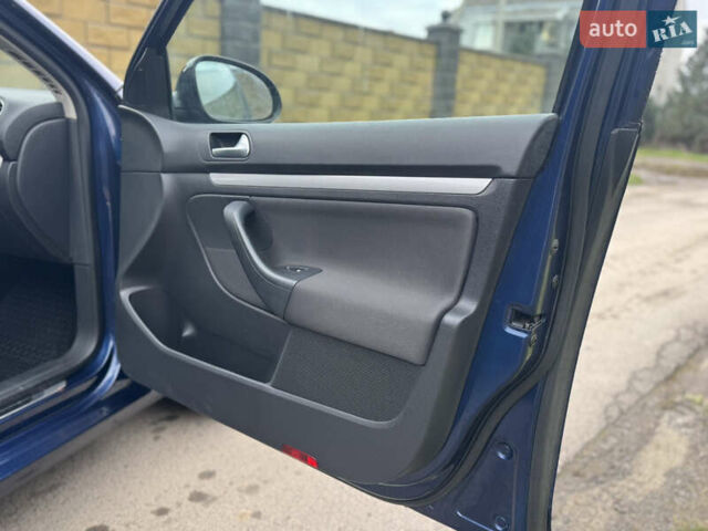 Синій Фольксваген Гольф, об'ємом двигуна 1.6 л та пробігом 235 тис. км за 7500 $, фото 32 на Automoto.ua