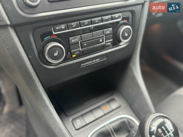 Синій Фольксваген Гольф, об'ємом двигуна 1.6 л та пробігом 235 тис. км за 7500 $, фото 36 на Automoto.ua