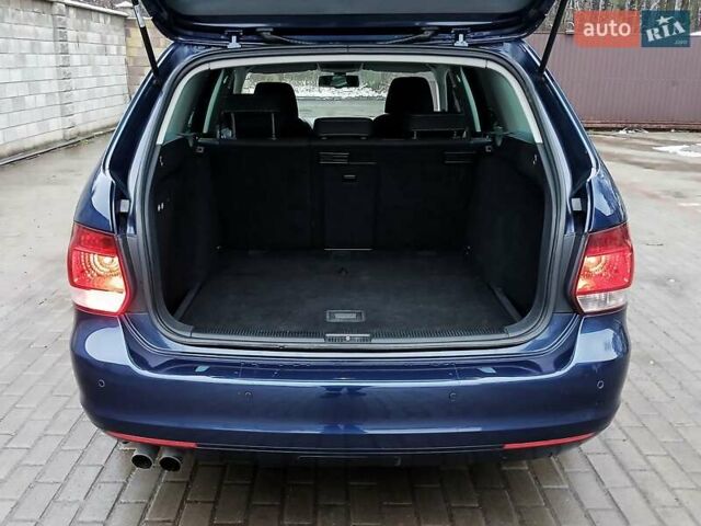 Синий Фольксваген Гольф, объемом двигателя 1.4 л и пробегом 168 тыс. км за 7600 $, фото 22 на Automoto.ua