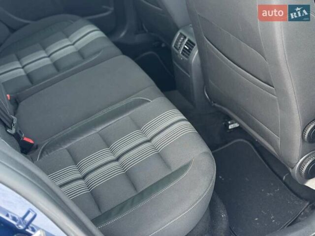 Синій Фольксваген Гольф, об'ємом двигуна 1.6 л та пробігом 228 тис. км за 8450 $, фото 27 на Automoto.ua