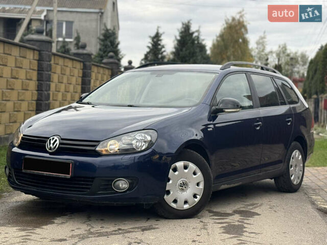 Синий Фольксваген Гольф, объемом двигателя 1.6 л и пробегом 235 тыс. км за 7950 $, фото 1 на Automoto.ua