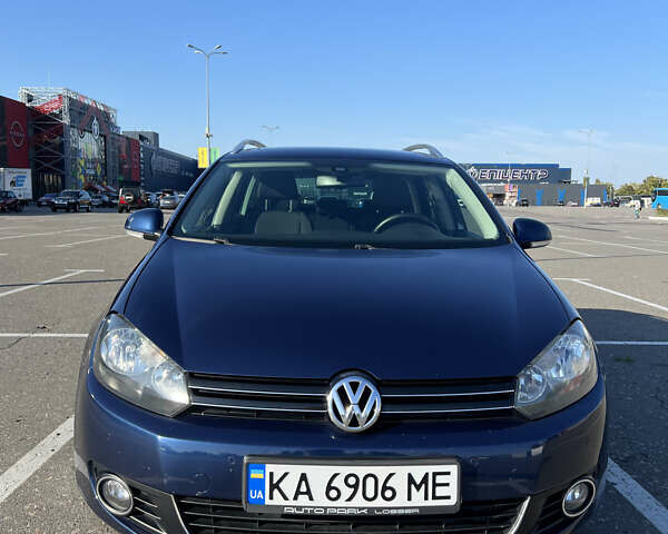 Синий Фольксваген Гольф, объемом двигателя 1.6 л и пробегом 225 тыс. км за 8800 $, фото 2 на Automoto.ua