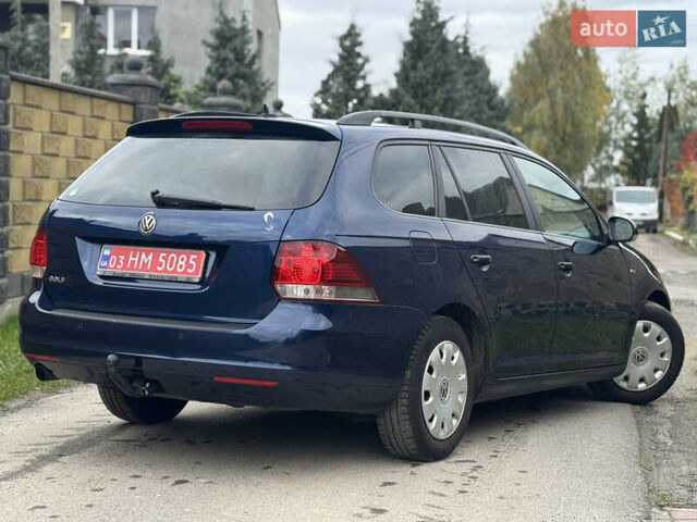 Синий Фольксваген Гольф, объемом двигателя 1.6 л и пробегом 235 тыс. км за 7950 $, фото 18 на Automoto.ua