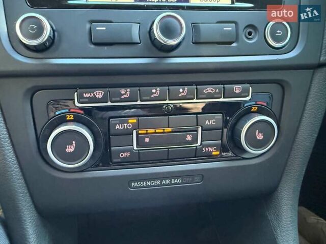 Синий Фольксваген Гольф, объемом двигателя 2 л и пробегом 340 тыс. км за 12000 $, фото 1 на Automoto.ua