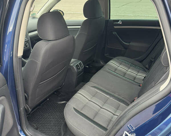 Синий Фольксваген Гольф, объемом двигателя 1.6 л и пробегом 188 тыс. км за 8499 $, фото 28 на Automoto.ua