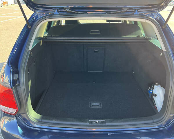 Синий Фольксваген Гольф, объемом двигателя 1.6 л и пробегом 225 тыс. км за 8800 $, фото 8 на Automoto.ua