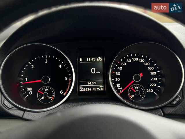 Синий Фольксваген Гольф, объемом двигателя 1.6 л и пробегом 226 тыс. км за 8300 $, фото 8 на Automoto.ua