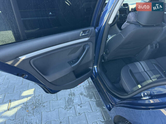 Синий Фольксваген Гольф, объемом двигателя 2 л и пробегом 340 тыс. км за 12000 $, фото 18 на Automoto.ua