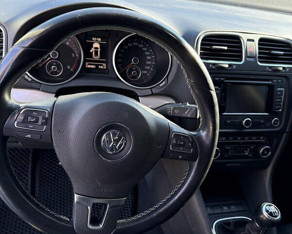 Синий Фольксваген Гольф, объемом двигателя 2 л и пробегом 340 тыс. км за 12000 $, фото 27 на Automoto.ua