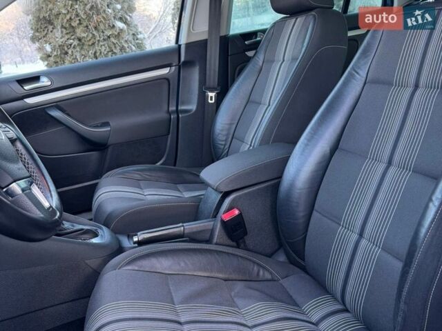 Синій Фольксваген Гольф, об'ємом двигуна 1.97 л та пробігом 267 тис. км за 8899 $, фото 21 на Automoto.ua