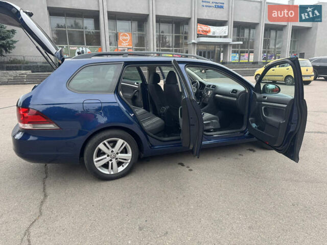 Синий Фольксваген Гольф, объемом двигателя 1.6 л и пробегом 188 тыс. км за 8499 $, фото 12 на Automoto.ua