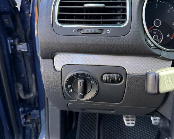 Синий Фольксваген Гольф, объемом двигателя 2 л и пробегом 340 тыс. км за 12000 $, фото 26 на Automoto.ua