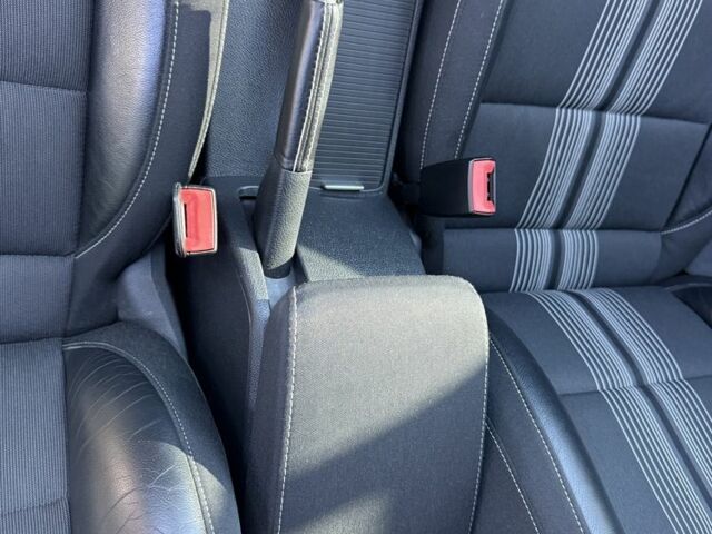 Синий Фольксваген Гольф, объемом двигателя 2 л и пробегом 340 тыс. км за 11400 $, фото 14 на Automoto.ua