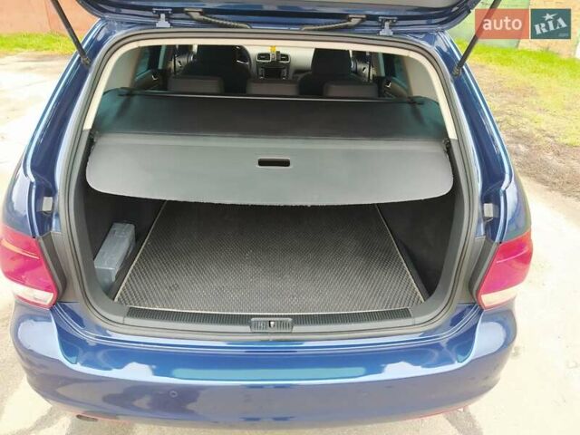 Фольксваген Гольф 2012 в Казатине на Automoto.ua Синий Фольксваген Гольф, объемом двигателя 1.6 л и пробегом 280 тыс. км за 8500 $, фото 20 на Automoto.ua