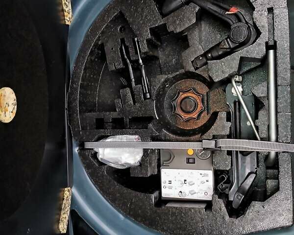 Синий Фольксваген Гольф, объемом двигателя 1.4 л и пробегом 168 тыс. км за 7600 $, фото 23 на Automoto.ua