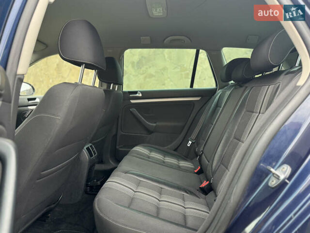 Синій Фольксваген Гольф, об'ємом двигуна 1.6 л та пробігом 235 тис. км за 7500 $, фото 27 на Automoto.ua