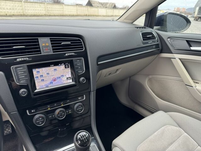 Синий Фольксваген Гольф, объемом двигателя 1.6 л и пробегом 280 тыс. км за 8999 $, фото 14 на Automoto.ua