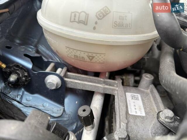 Синий Фольксваген Гольф, объемом двигателя 1.97 л и пробегом 271 тыс. км за 9700 $, фото 24 на Automoto.ua