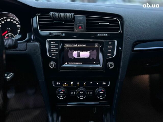 Синий Фольксваген Гольф, объемом двигателя 1.6 л и пробегом 251 тыс. км за 11490 $, фото 34 на Automoto.ua