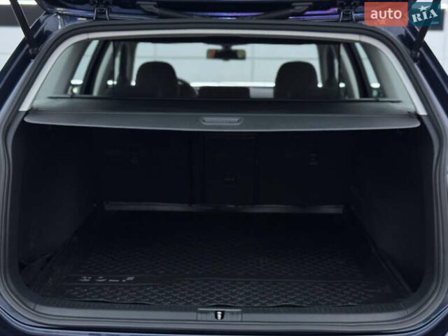 Синій Фольксваген Гольф, об'ємом двигуна 1.6 л та пробігом 283 тис. км за 11300 $, фото 39 на Automoto.ua