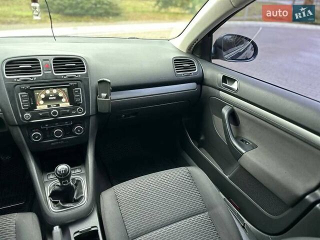 Синій Фольксваген Гольф, об'ємом двигуна 1.6 л та пробігом 368 тис. км за 6900 $, фото 12 на Automoto.ua