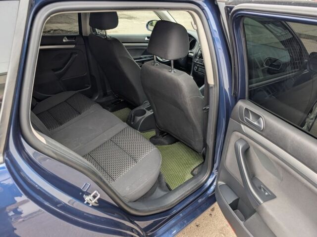 Синій Фольксваген Гольф, об'ємом двигуна 1.6 л та пробігом 294 тис. км за 8900 $, фото 10 на Automoto.ua