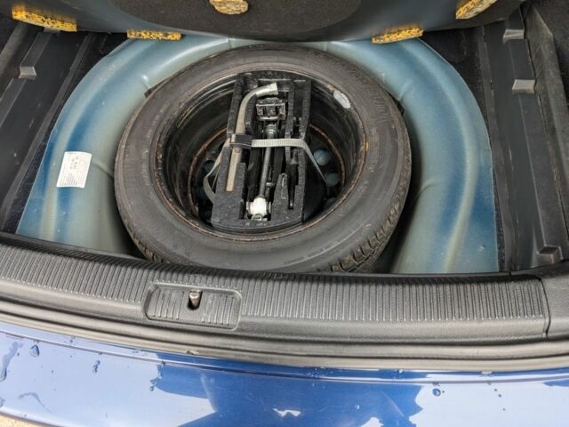 Синій Фольксваген Гольф, об'ємом двигуна 1.6 л та пробігом 294 тис. км за 8900 $, фото 14 на Automoto.ua