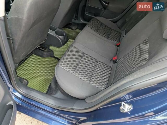Синій Фольксваген Гольф, об'ємом двигуна 1.6 л та пробігом 294 тис. км за 9100 $, фото 15 на Automoto.ua