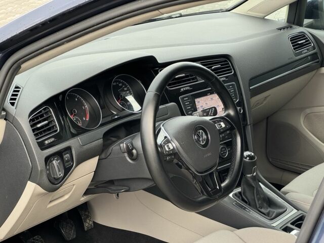 Синий Фольксваген Гольф, объемом двигателя 1.6 л и пробегом 280 тыс. км за 8999 $, фото 11 на Automoto.ua