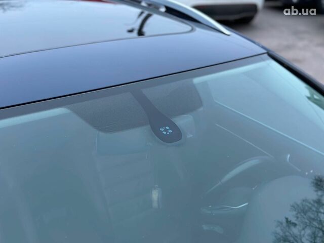 Синий Фольксваген Гольф, объемом двигателя 1.6 л и пробегом 251 тыс. км за 11490 $, фото 14 на Automoto.ua