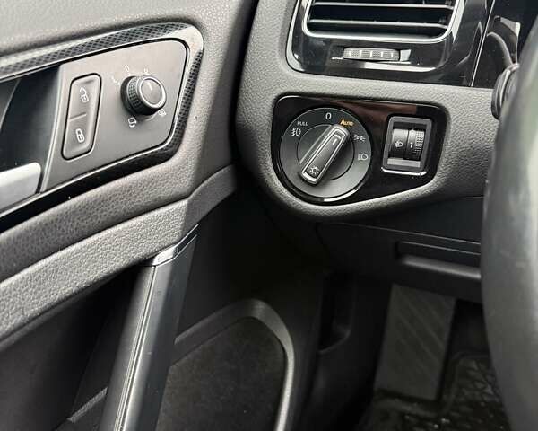 Синий Фольксваген Гольф, объемом двигателя 1.97 л и пробегом 271 тыс. км за 9700 $, фото 32 на Automoto.ua