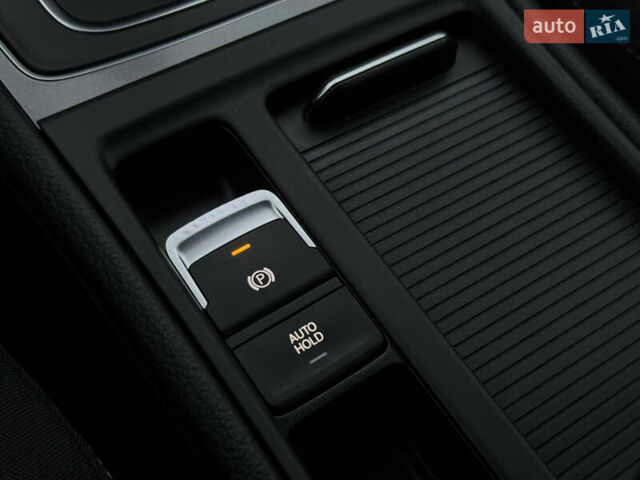 Синій Фольксваген Гольф, об'ємом двигуна 1.6 л та пробігом 283 тис. км за 11300 $, фото 29 на Automoto.ua