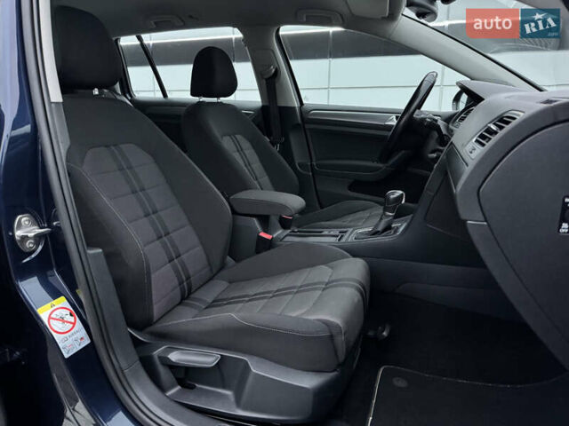 Синій Фольксваген Гольф, об'ємом двигуна 1.6 л та пробігом 283 тис. км за 11300 $, фото 42 на Automoto.ua