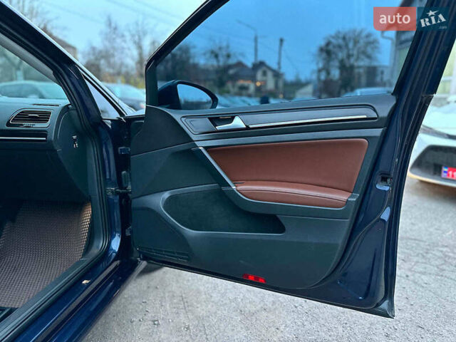 Синий Фольксваген Гольф, объемом двигателя 1.6 л и пробегом 251 тыс. км за 11490 $, фото 26 на Automoto.ua