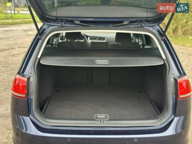 Синий Фольксваген Гольф, объемом двигателя 1.2 л и пробегом 225 тыс. км за 9999 $, фото 9 на Automoto.ua