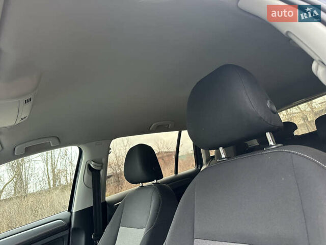 Синій Фольксваген Гольф, об'ємом двигуна 1.6 л та пробігом 295 тис. км за 7800 $, фото 33 на Automoto.ua