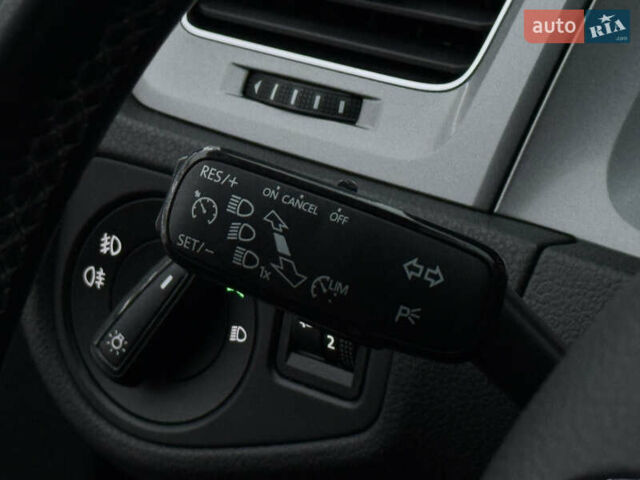 Синій Фольксваген Гольф, об'ємом двигуна 1.6 л та пробігом 283 тис. км за 11300 $, фото 33 на Automoto.ua