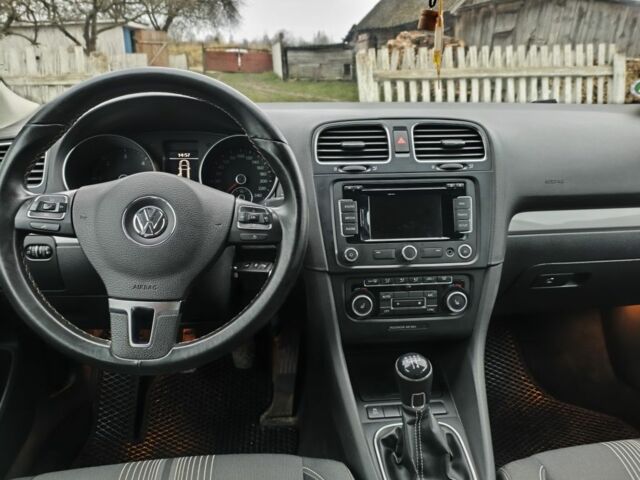 Синий Фольксваген Гольф, объемом двигателя 1.6 л и пробегом 247 тыс. км за 8700 $, фото 4 на Automoto.ua