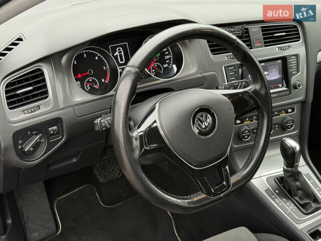 Синій Фольксваген Гольф, об'ємом двигуна 1.6 л та пробігом 283 тис. км за 10950 $, фото 23 на Automoto.ua