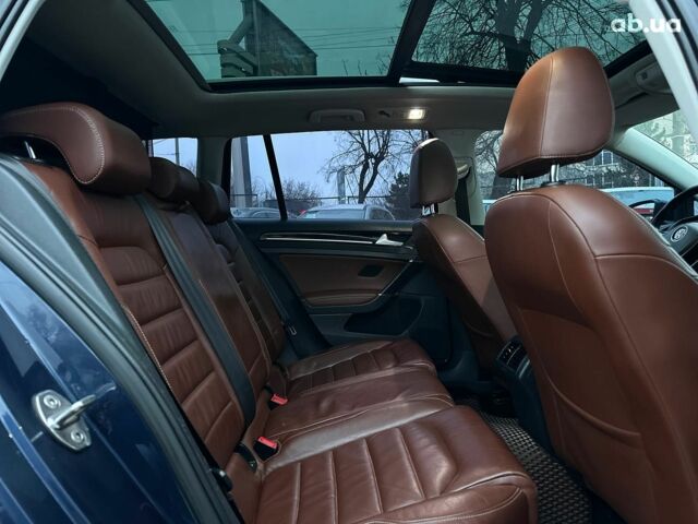 Синий Фольксваген Гольф, объемом двигателя 1.6 л и пробегом 251 тыс. км за 11490 $, фото 22 на Automoto.ua