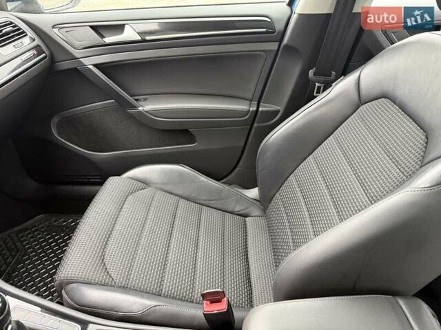 Синий Фольксваген Гольф, объемом двигателя 1.97 л и пробегом 271 тыс. км за 9700 $, фото 26 на Automoto.ua