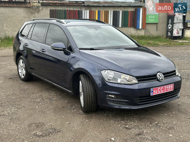 Синий Фольксваген Гольф, объемом двигателя 1.2 л и пробегом 225 тыс. км за 9999 $, фото 2 на Automoto.ua