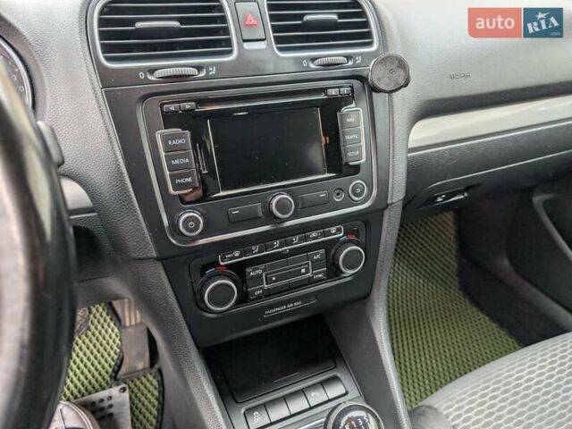 Синій Фольксваген Гольф, об'ємом двигуна 1.6 л та пробігом 294 тис. км за 9100 $, фото 12 на Automoto.ua