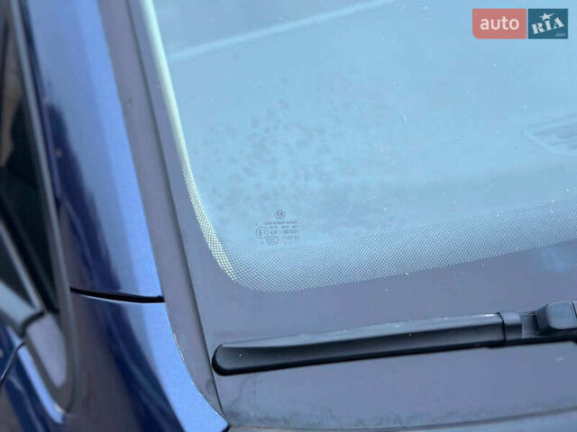 Синий Фольксваген Гольф, объемом двигателя 1.6 л и пробегом 251 тыс. км за 11490 $, фото 13 на Automoto.ua