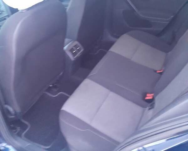 Синий Фольксваген Гольф, объемом двигателя 1.6 л и пробегом 257 тыс. км за 8300 $, фото 12 на Automoto.ua